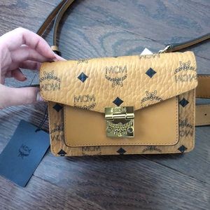 MCM CROSS BODY BELT BAG